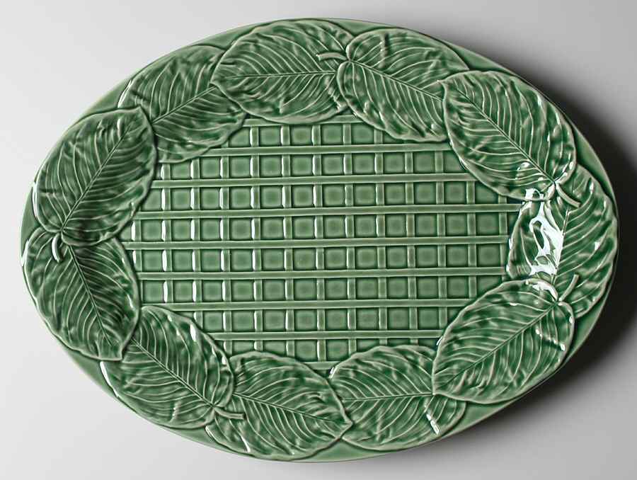 Leaf Service Green 15" Oval Serving Platter by Bordallo Pinheiro-1