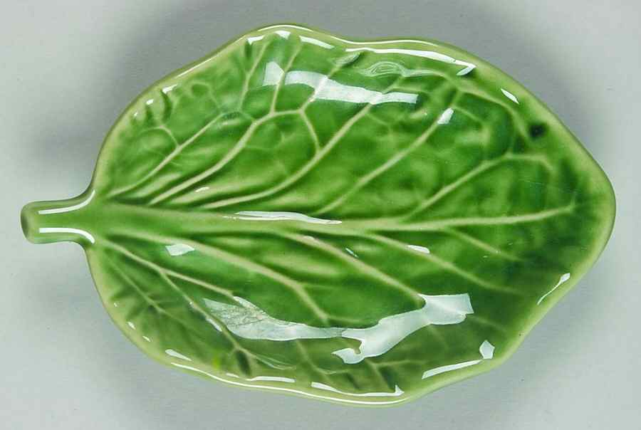 BPI21 Nut Dish by Bordallo Pinheiro-1