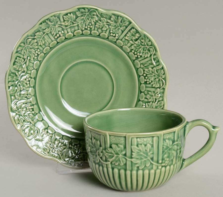 Green Grape Leaf Flat Cup & Saucer Set by Bordallo Pinheiro-1