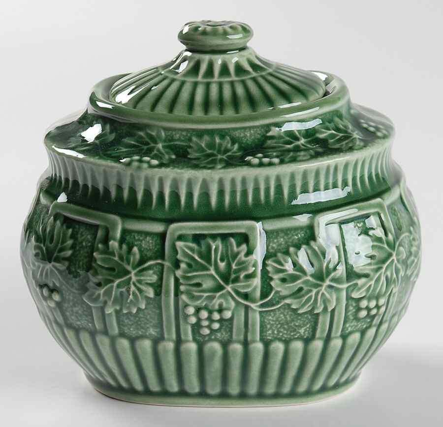 Green Grape Leaf Sugar Bowl & Lid by Bordallo Pinheiro-1