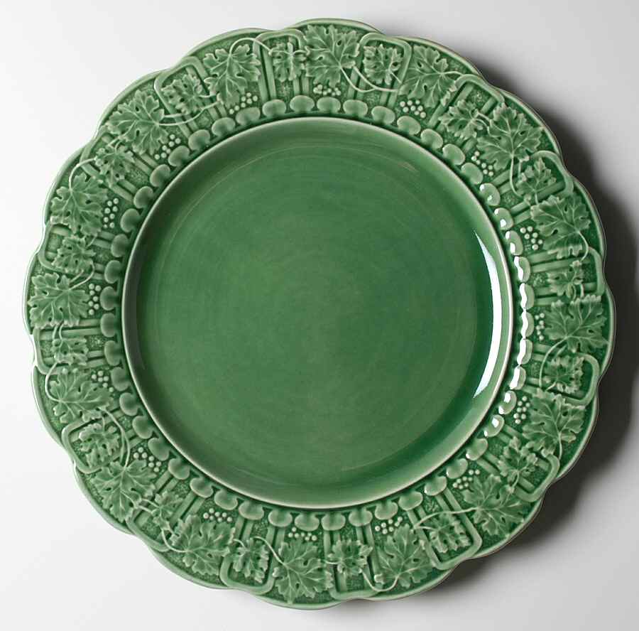 Green Grape Leaf 12" Chop Plate (Round Platter) by Bordallo Pinheiro-1