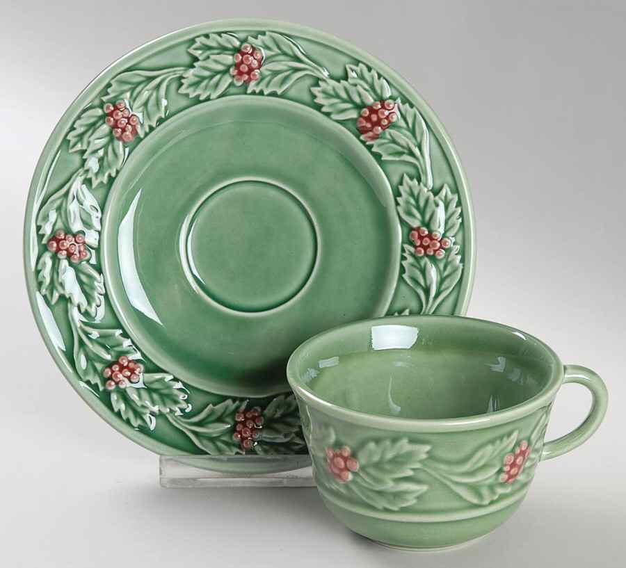 Holly (Christmas Holly) Flat Cup & Saucer Set by Bordallo Pinheiro-1