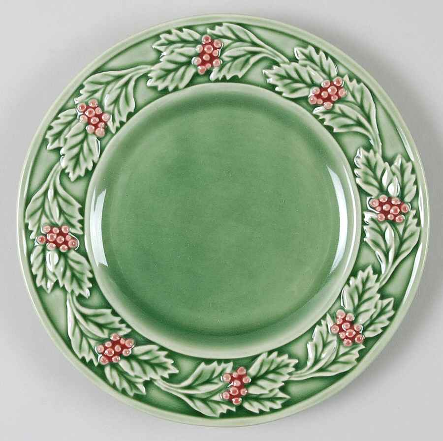 Holly (Christmas Holly) Bread & Butter Plate by Bordallo Pinheiro-1