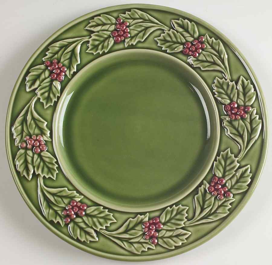 Holly (Christmas Holly) Dinner Plate by Bordallo Pinheiro-1
