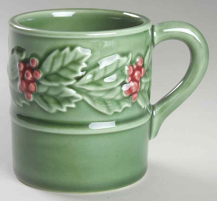Holly (Christmas Holly) Mug by Bordallo Pinheiro-1