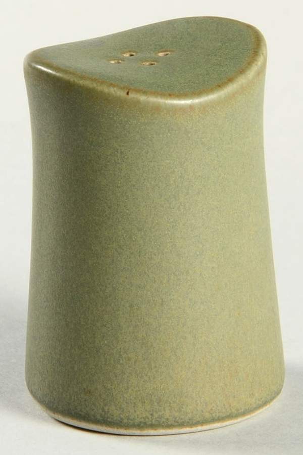 BEP5 Pepper Shaker by Bennington Potters-1