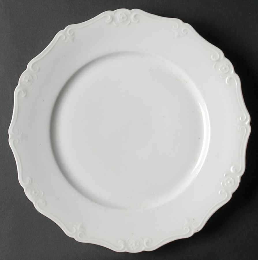 4380 Dinner Plate by Bassett-1