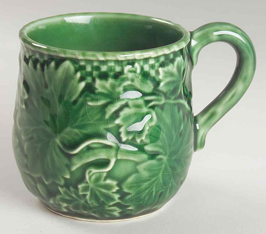 Vine Green Mug by Bordallo Pinheiro-1