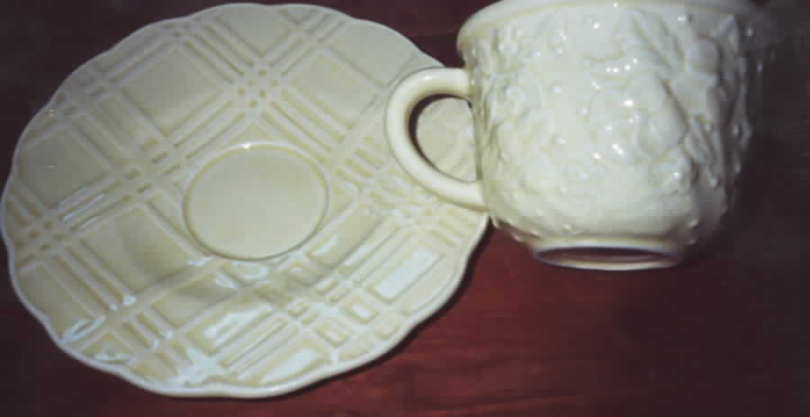 BPI23 Flat Cup & Saucer Set by Bordallo Pinheiro-1