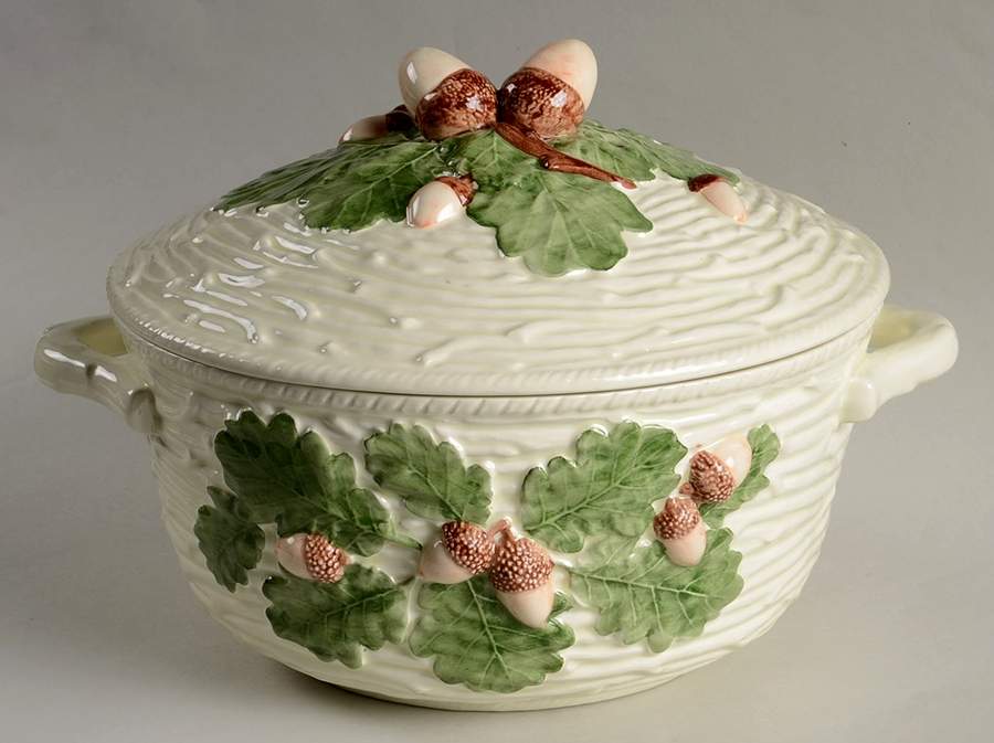 Oak Leaf White and Green Tureen &  Lid by Bordallo Pinheiro-1