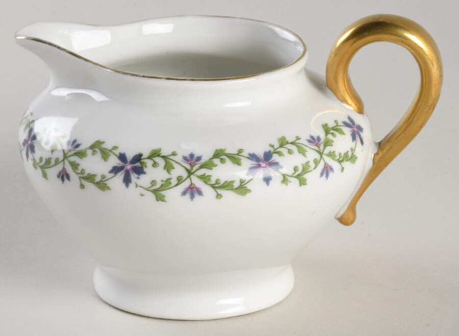 BSS61 Creamer by Bassett-1