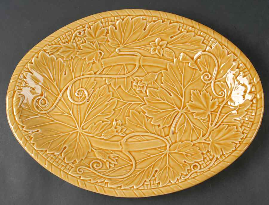 Vine Gold 15" Oval Serving Platter by Bordallo Pinheiro-1
