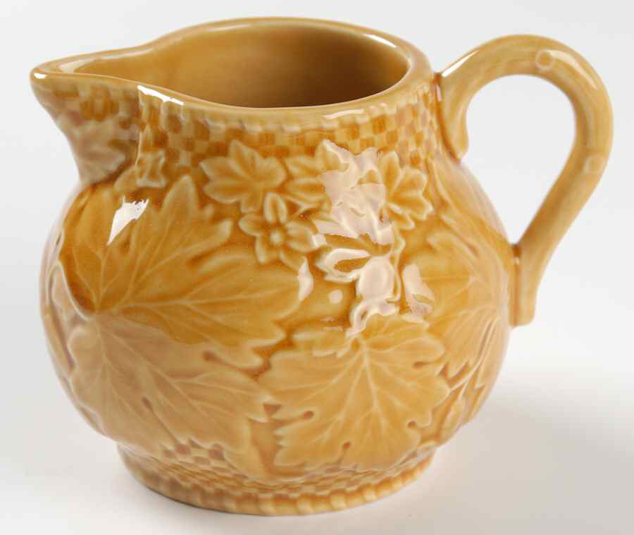 Vine Gold Creamer by Bordallo Pinheiro-1