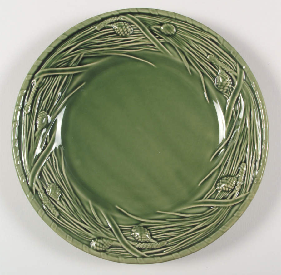 Pine Green Dinner Plate by Bordallo Pinheiro-1