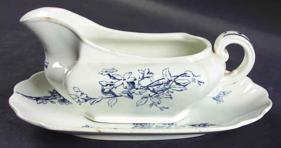 Fern Gravy Boat & Underplate by Brownfield-1