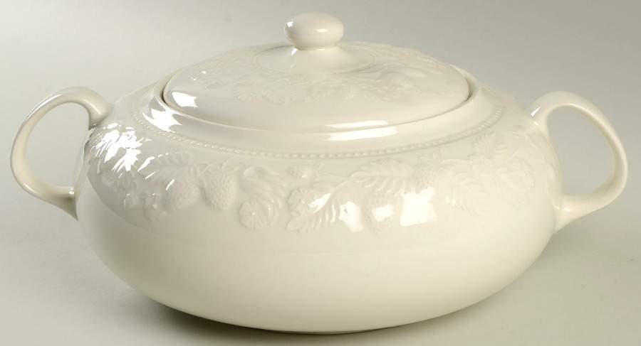 BTT39 Round Covered Vegetable by Barratts-1