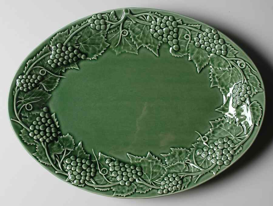 Grape Green 15" Oval Serving Platter by Bordallo Pinheiro-1
