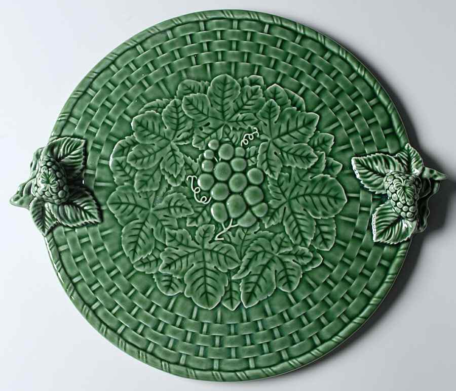 Grape Green Handled Cake Plate by Bordallo Pinheiro-1