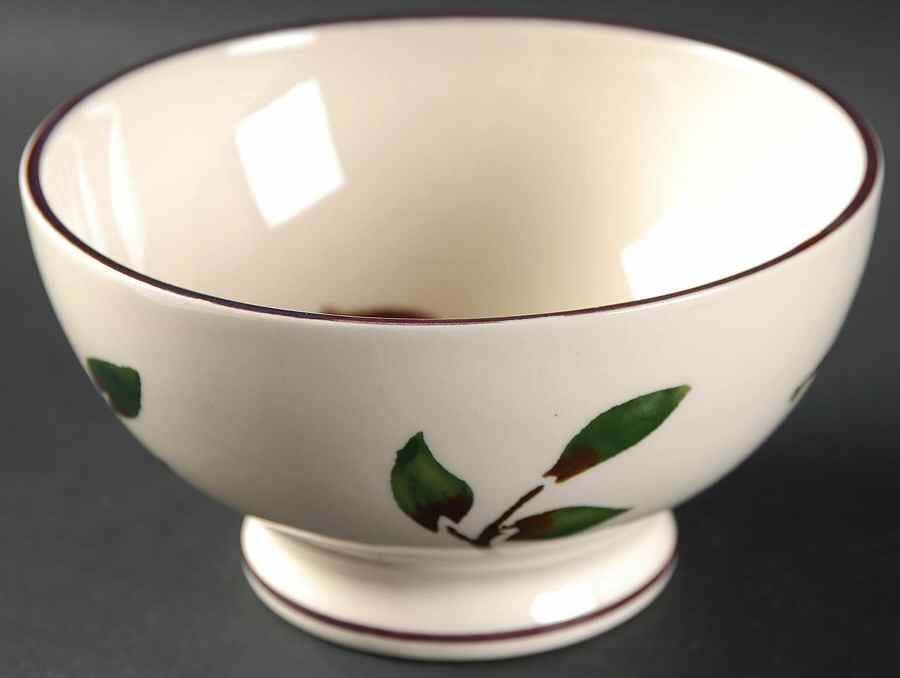 Hellebore French Bowl by Emma Bridgewater-1