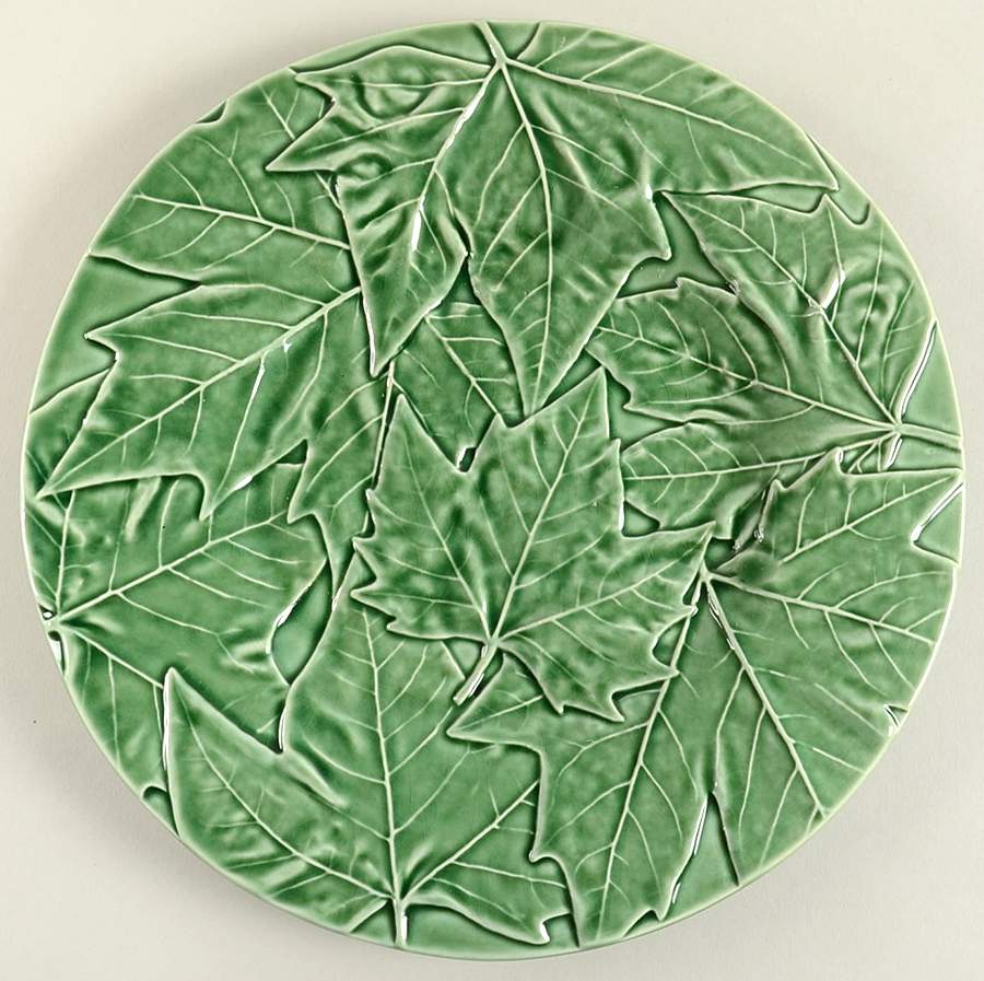 Maple Green Dinner Plate by Bordallo Pinheiro-1