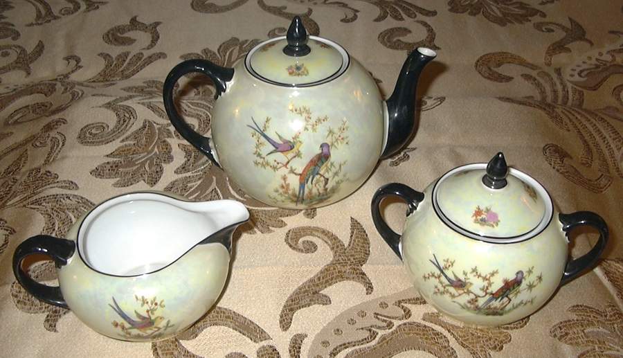 BOH209 (Black Trim) Teapot & Lid by Bohemia Ceramic Works-1