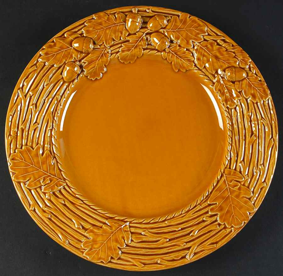 Oak Leaf Gold Dinner Plate by Bordallo Pinheiro-1