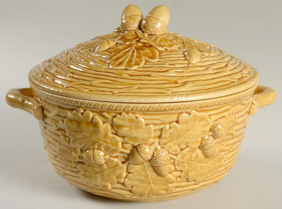 Oak Leaf Gold Tureen &  Lid by Bordallo Pinheiro-1