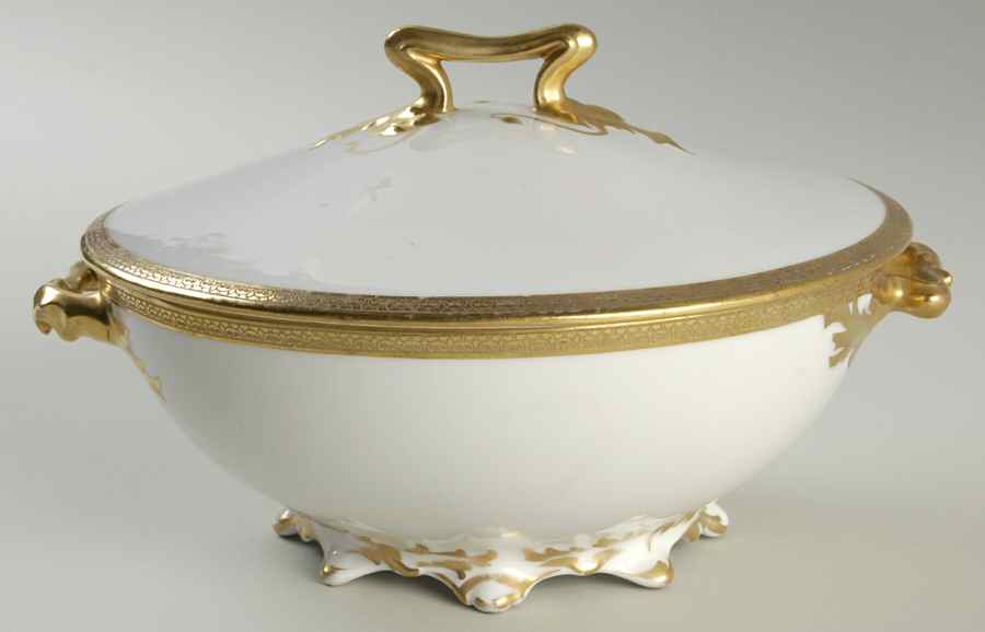 BOG102 Round Covered Vegetable by George Borgfeldt-1