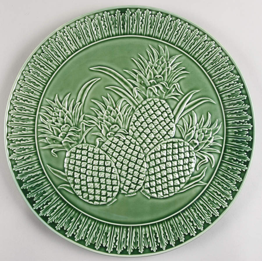 BPI53 13" Chop Plate (Round Platter) by Bordallo Pinheiro-1