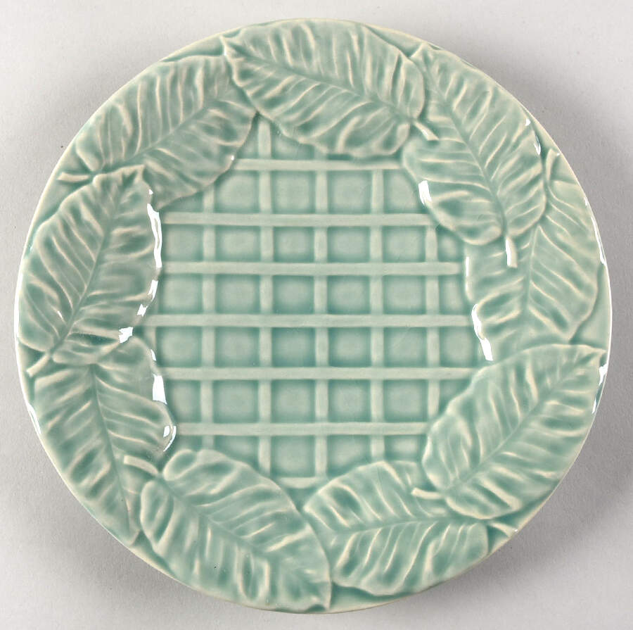 Leaf Service Celedon Salad Plate by Bordallo Pinheiro-1