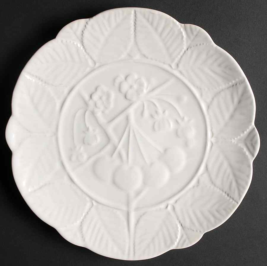 BPI61 Luncheon Plate by Bordallo Pinheiro-1