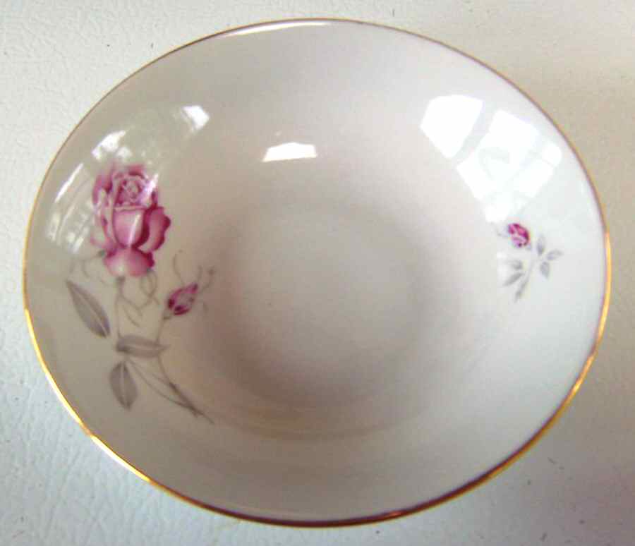 Melody (Gold Trim) Fruit/Dessert (Sauce) Bowl by Bohemia Ceramic Works-1