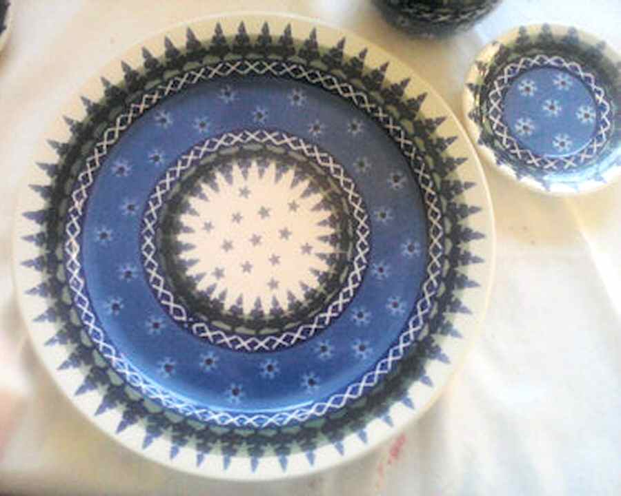 BOW46 Dinner Plate by BOLESLAWIEC-1