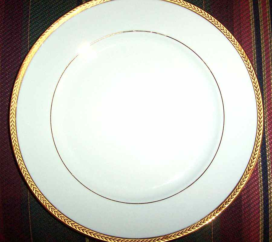 BER578 Dinner Plate by Bernardaud-1