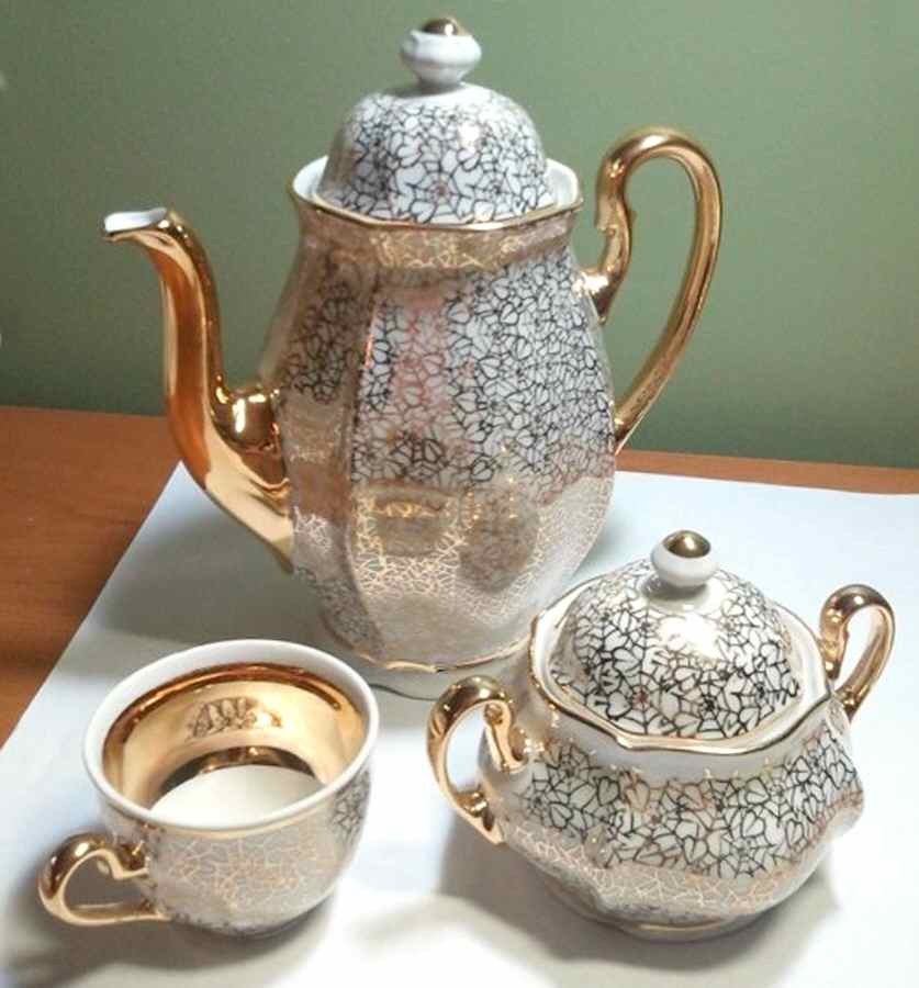 C4267 Coffee Pot & Lid by Bohemia Ceramic Works-1