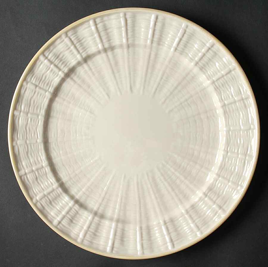 BLP7 Dinner Plate by Belleek Pottery (Ireland)-1