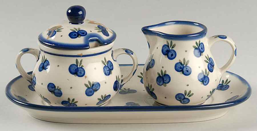 BOW49 Creamer & Sugar with Lid & Tray Set by BOLESLAWIEC-1