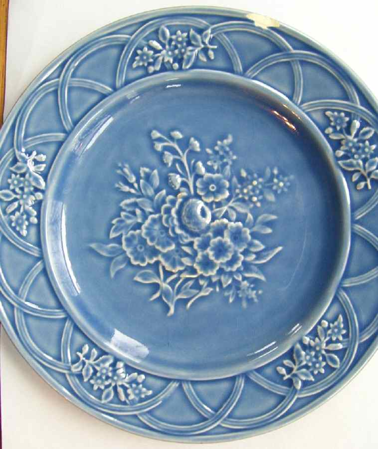 BPI175 Dinner Plate by Bordallo Pinheiro-1