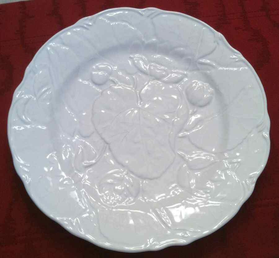 BPI4 White Dinner Plate by Bordallo Pinheiro-1