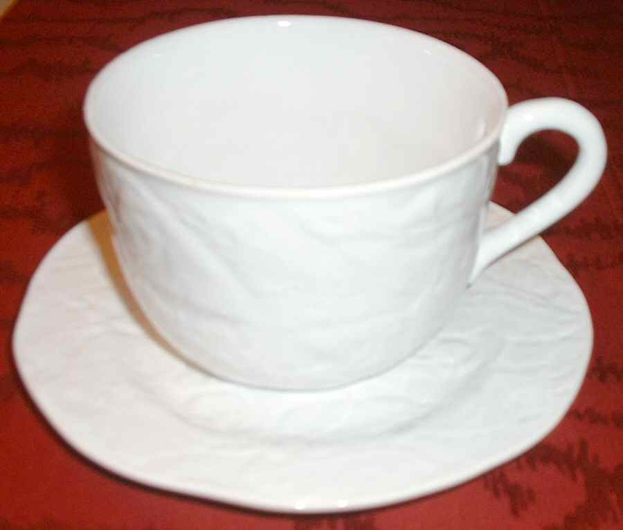 BPI4 White Flat Cup & Saucer Set by Bordallo Pinheiro-1