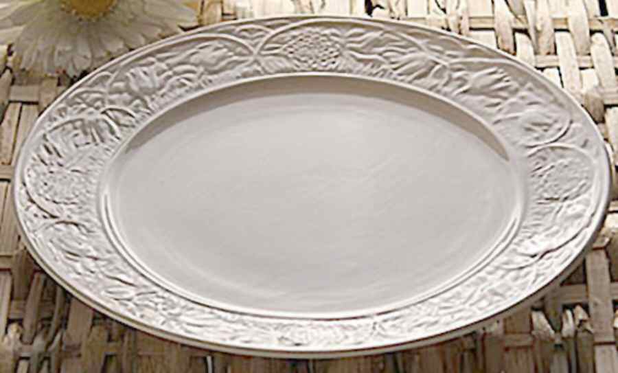 Florencecourt Dinner Plate by Belleek Pottery (Ireland)-1