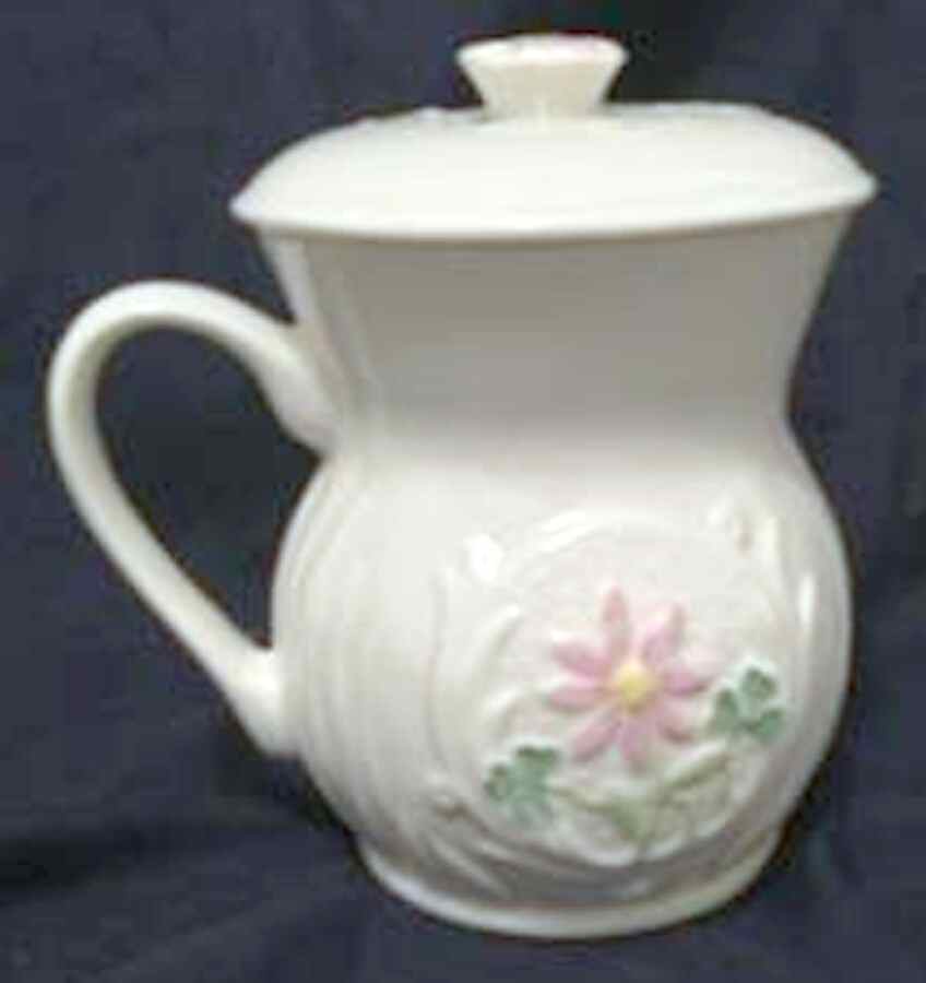 Spring Daisy Mug & Lid by Belleek Pottery (Ireland)-1