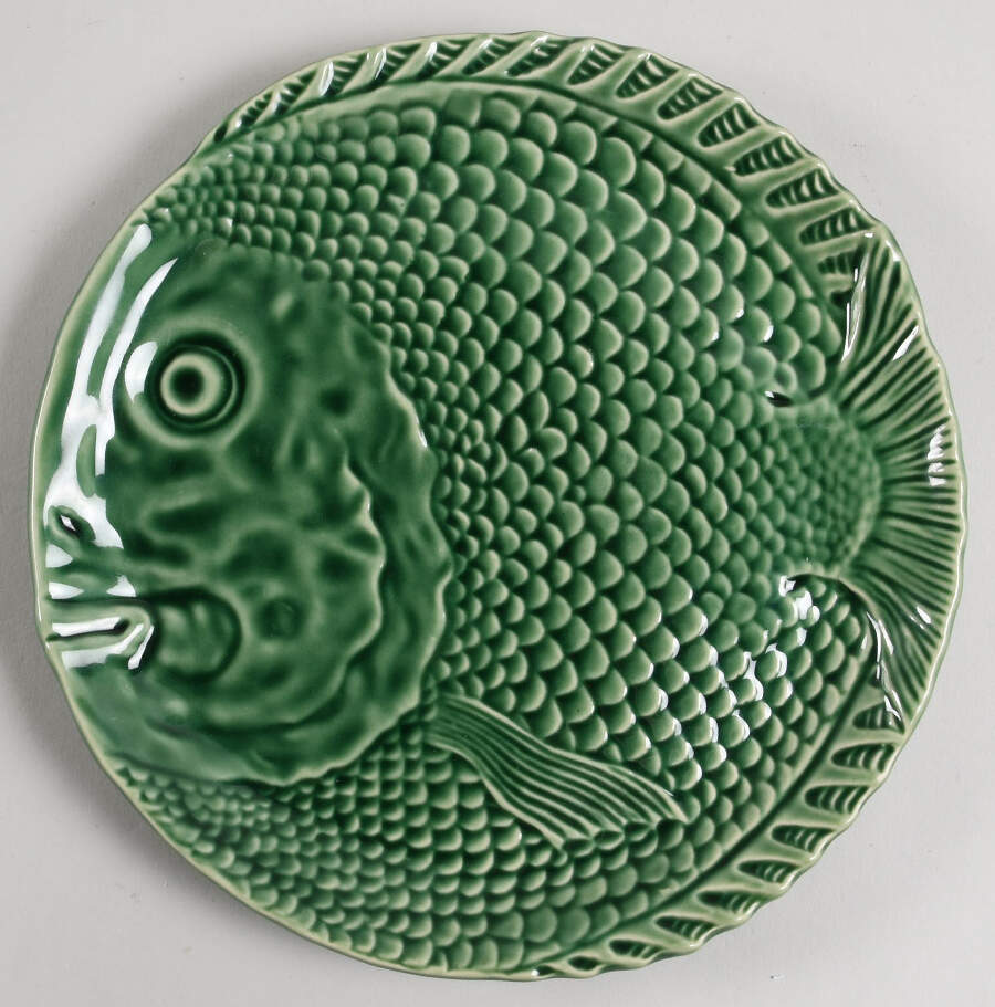 Green Accessories 9" Fish Plate by Bordallo Pinheiro-1