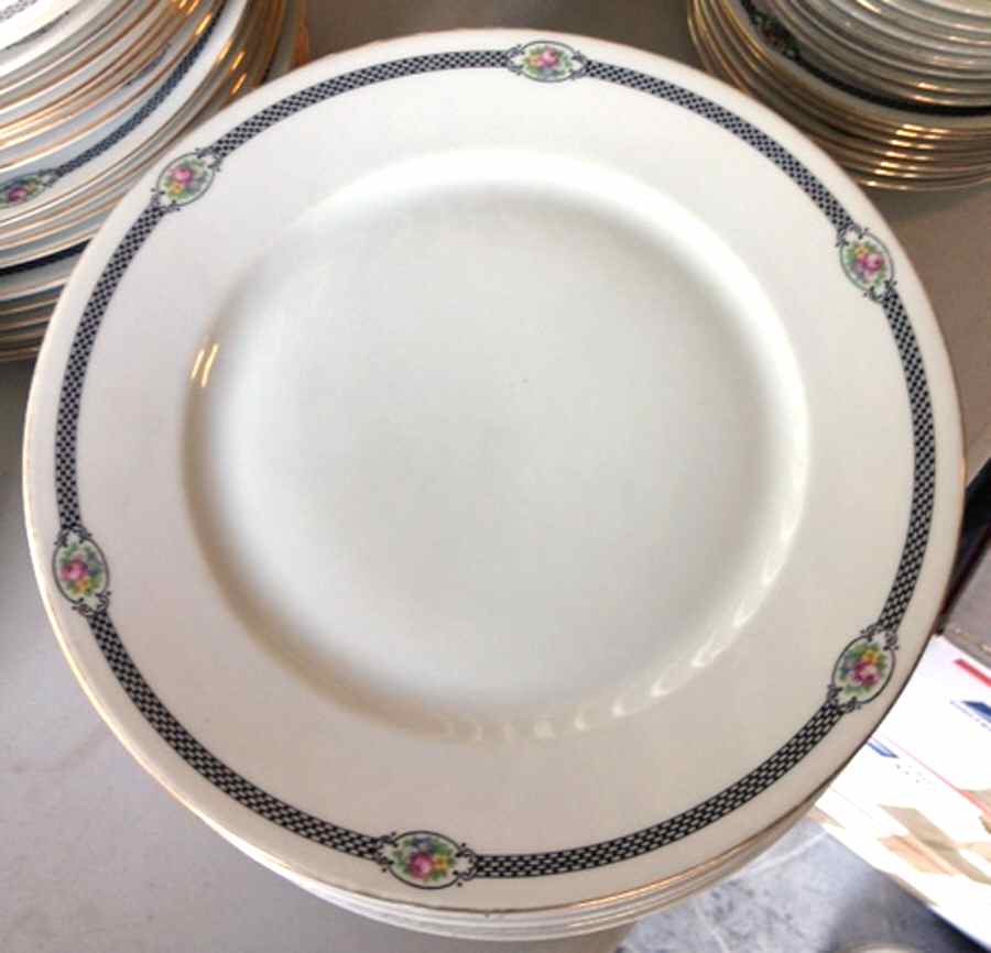 BOH291 Dinner Plate by Bohemia Ceramic Works-1