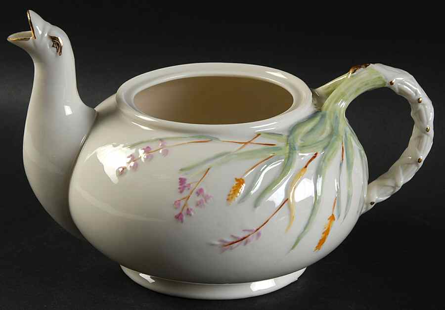 Grass Water Teapot No Lid by Belleek Pottery (Ireland)-1