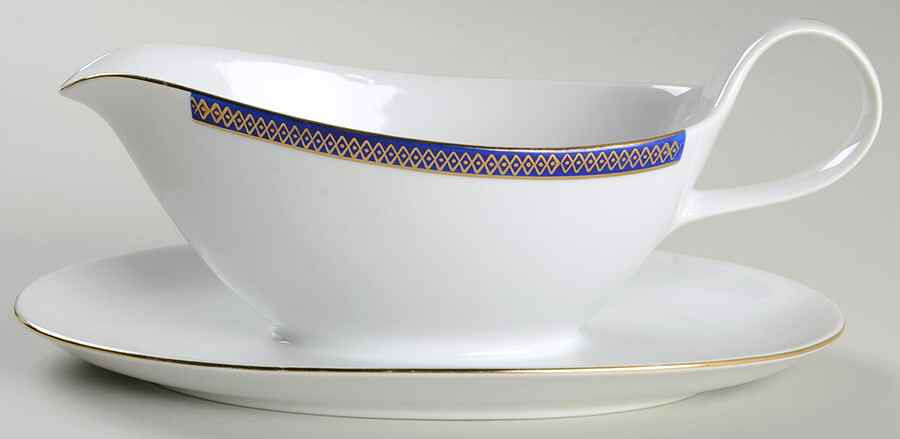 BOH297 Gravy Boat with Attached Underplate by Bohemia Ceramic Works-1