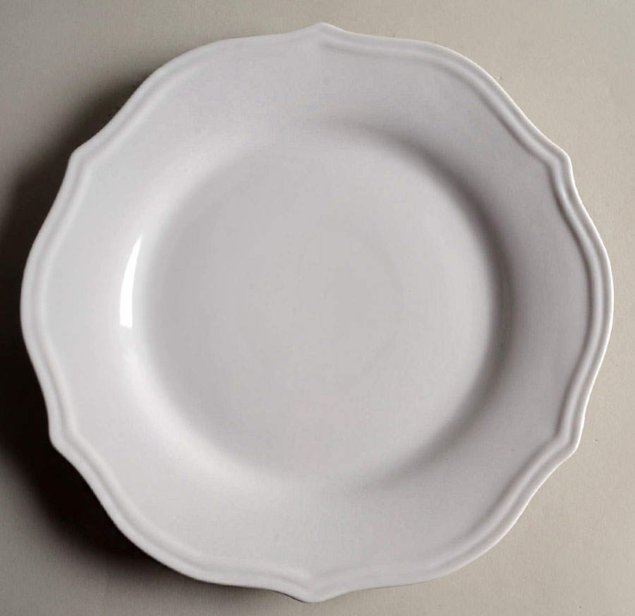 Carnaby Scalloped Dinner Plate by Better Homes and Gardens-1