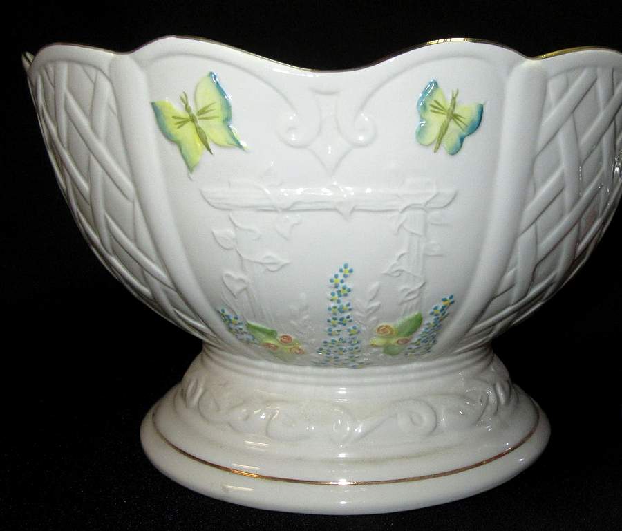 BLP10 Footed Centerpiece by Belleek Pottery (Ireland)-1