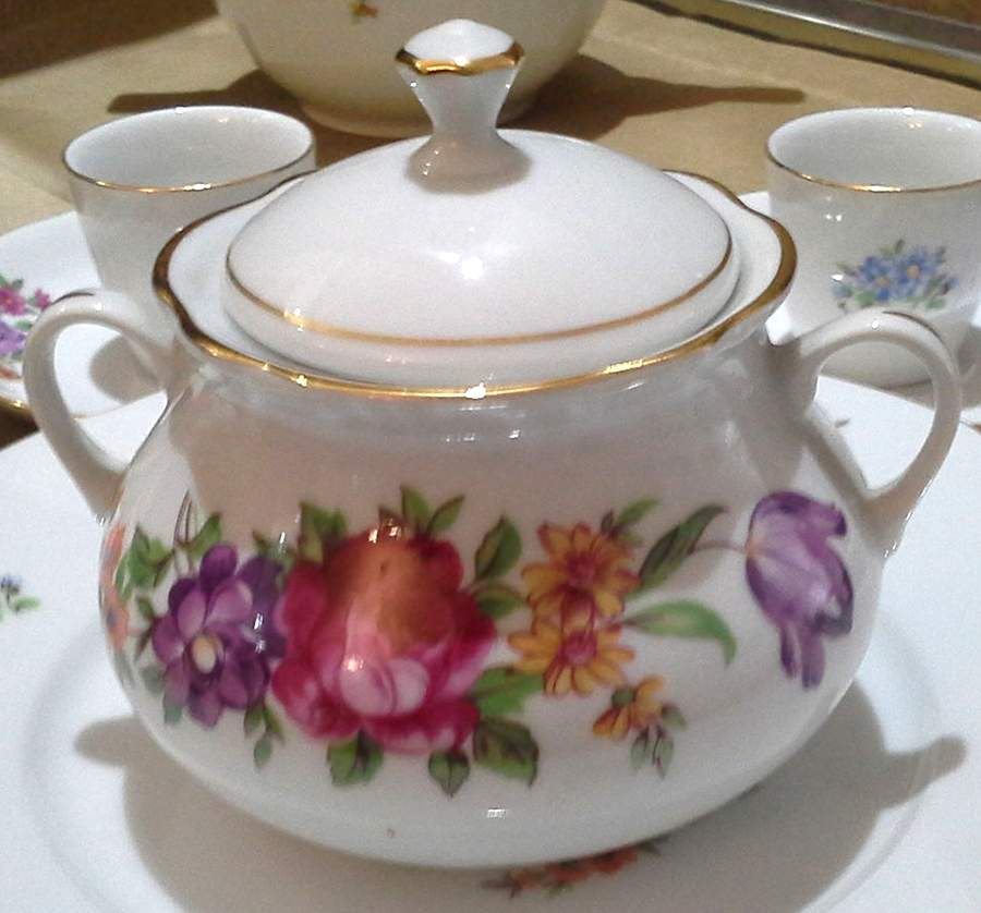 BOH316 Sugar Bowl & Lid by Bohemia Ceramic Works-1
