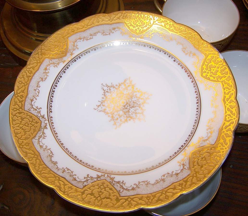 BER685 Dinner Plate by Bernardaud-1